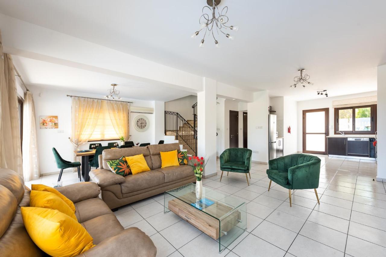 Sea Front Oceanus H3 By Ezoria * Ayia Napa